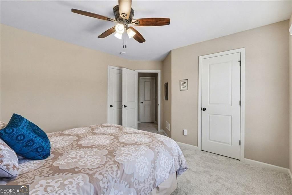 $5000 to BUYERS closing costs with acceptable offer! Beautiful east fa – image 24