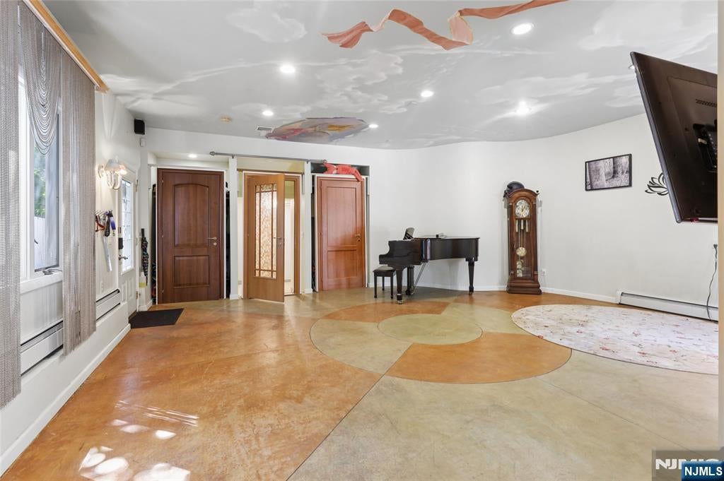 29-07 Fair Lawn Avenue, Fair Lawn, New Jersey, 07410, USA, 4 Bedrooms Bedrooms, ,4 BathroomsBathrooms,Residential,For Sale,29-07 Fair Lawn Avenue,26016016