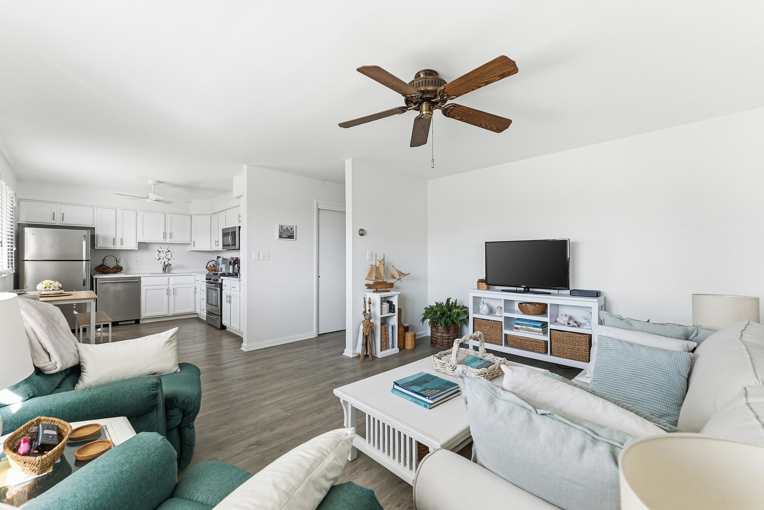 102 102 E Primrose Road, Unit G (aka #7), Wildwood Crest, New Jersey, 08260, USA, 2 Bedrooms Bedrooms, ,1 BathroomBathrooms,Residential,For Sale,102 E Primrose Road , Unit G (aka #7),ee4995d1-0c08-4252-b85b-001949