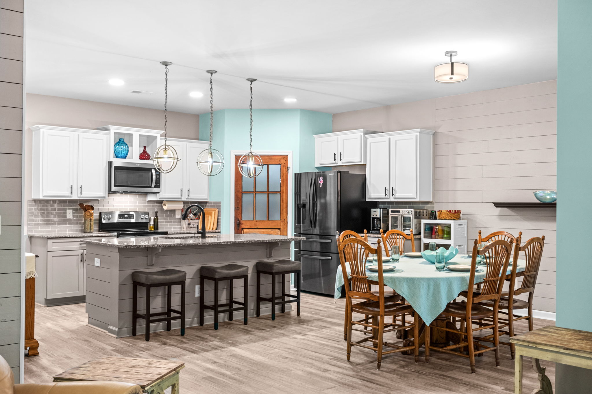 This is a beautifully maintained 4 BR/2BA one level, open concept ranc – image 18