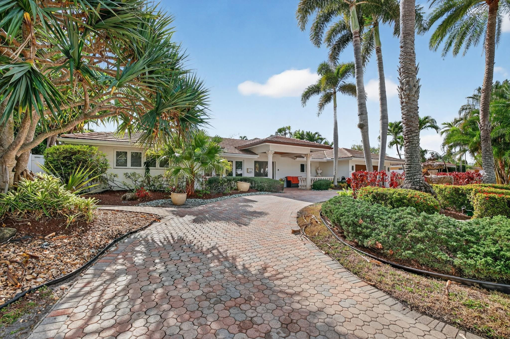 Rare & remarkable resort-style estate, set on an expansive lot in one – image 98