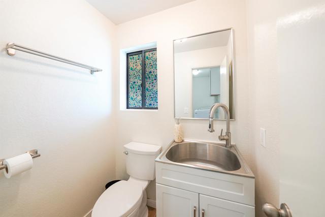 Welcome to this beautiful 4-bedroom, 2.5-bath home that blends comfort – image 31