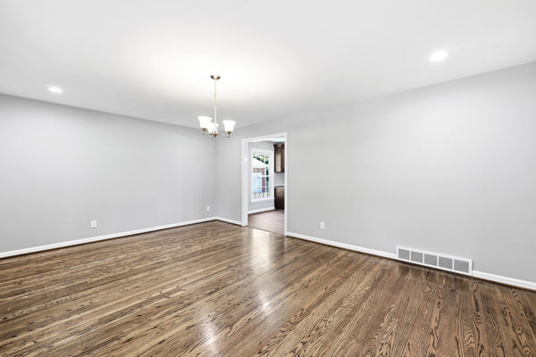 Welcome to this beautiful home that’s gleaming with pride and perfecti – image 8