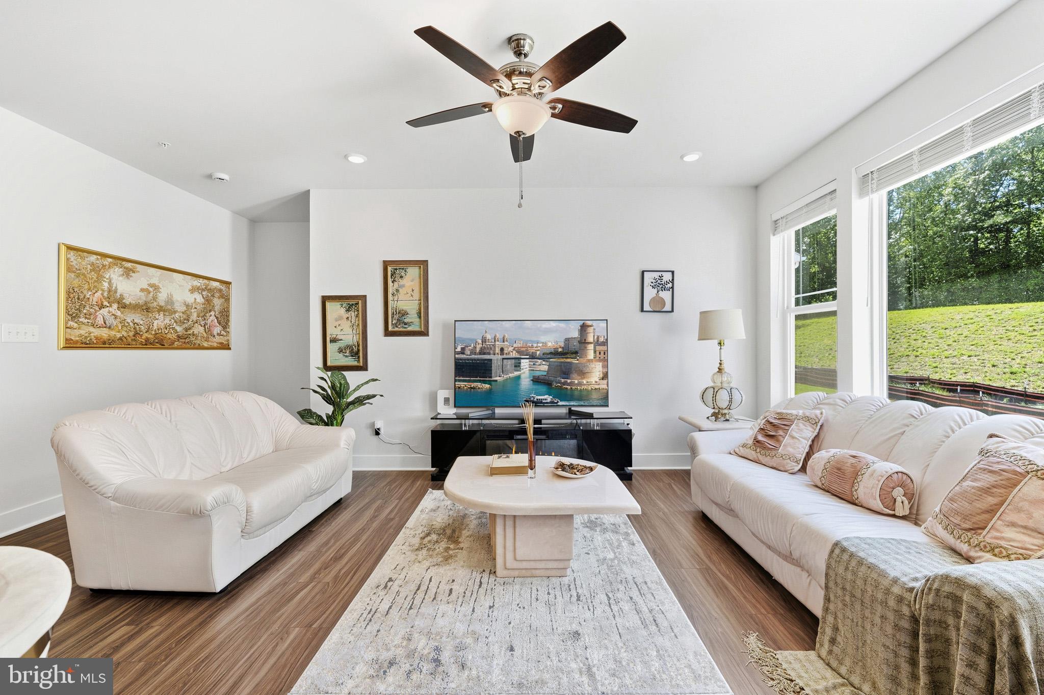 HOME SWEET HOME! Like new beauty situated on a corner lot, in sought – image 20