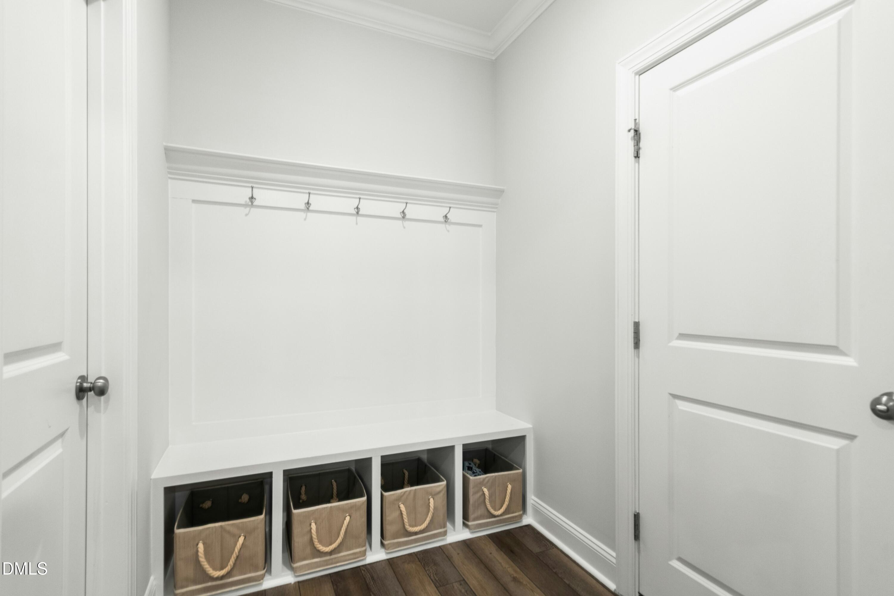 Welcome to 813 Precipice Way. This move-in ready 4-bedroom, 3-bathroom – image 8