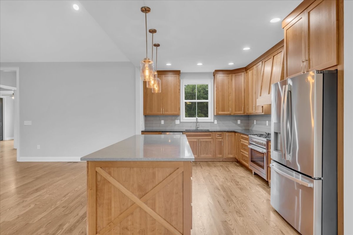 74 74 Summer Lake Ct Lot 16, Winchester, Tennessee, 37398, USA, 3 Bedrooms Bedrooms, ,4 BathroomsBathrooms,Residential,For Sale,74 Summer Lake Ct Lot 16,3232049