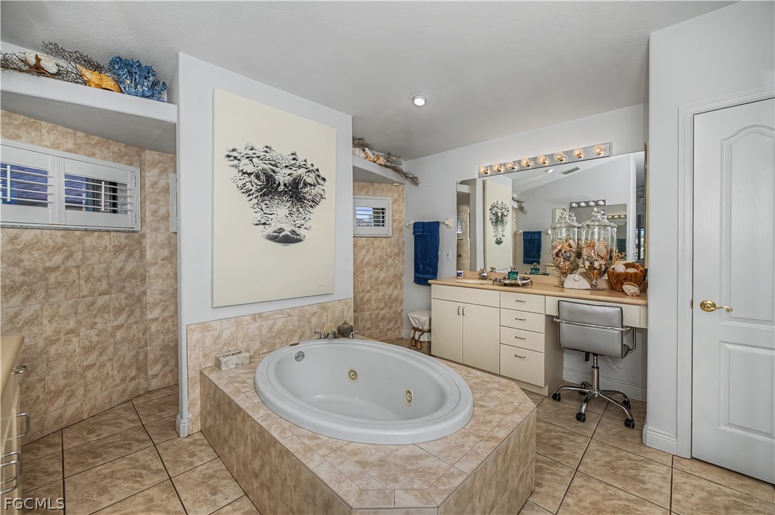 3229 3229 SE 1st Court, Cape Coral, Florida, 33904, USA, 3 Bedrooms Bedrooms, ,2 BathroomsBathrooms,Residential,For Sale,3229 SE 1st Court,ee2b59fe-c4ab-4077-9063-6c4db8