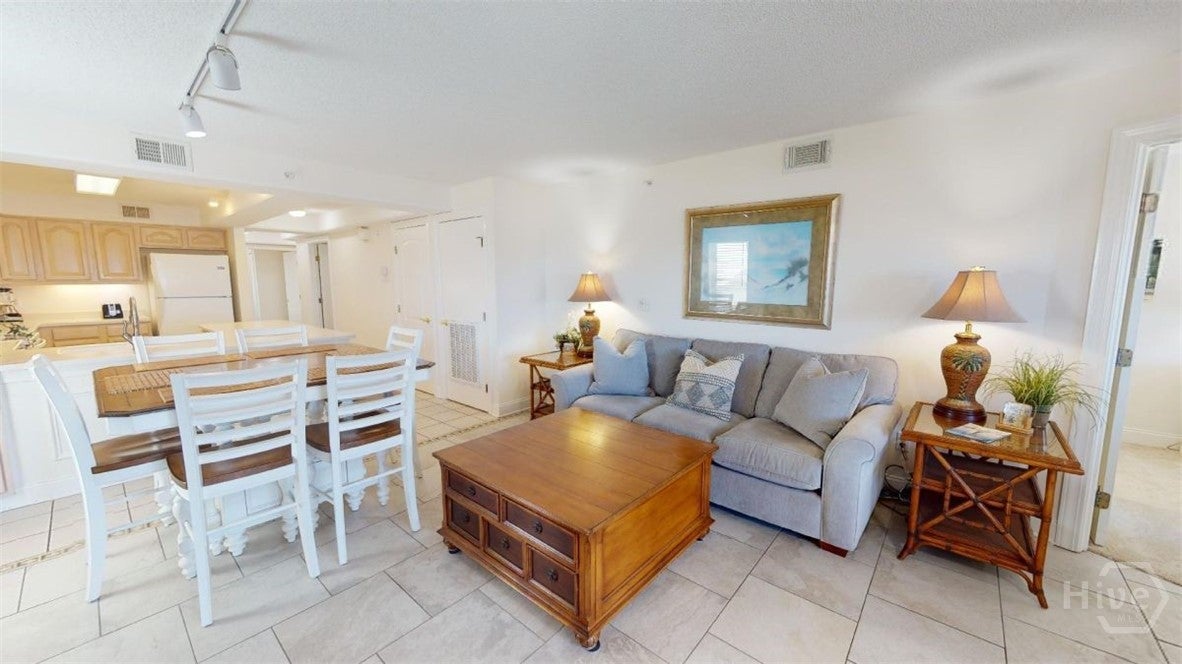 OCEAN FRONT condo - 3rd Floor - What an amazing view. Located on the t – image 2