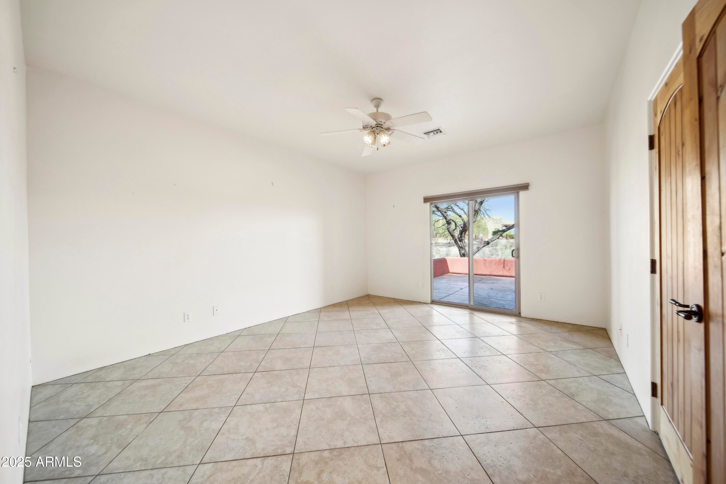 Fresh paint - looks great - Come and See - Luxury Home, acres, and ove – image 20