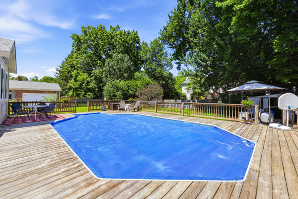 Welcome to this beautiful home that’s gleaming with pride and perfecti – image 58