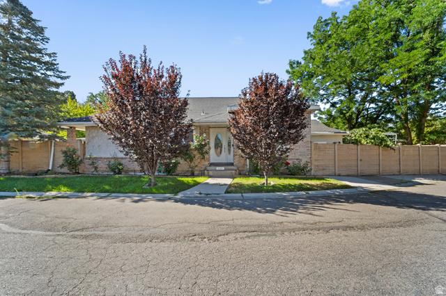 1522 1522 E AMBLEWOOD LN, Holladay, Utah, 84124, USA, 8 Bedrooms Bedrooms, ,4 BathroomsBathrooms,Residential,For Sale,1522 E AMBLEWOOD LN,41aec59a-6e30-4cd9-80fb-be7039