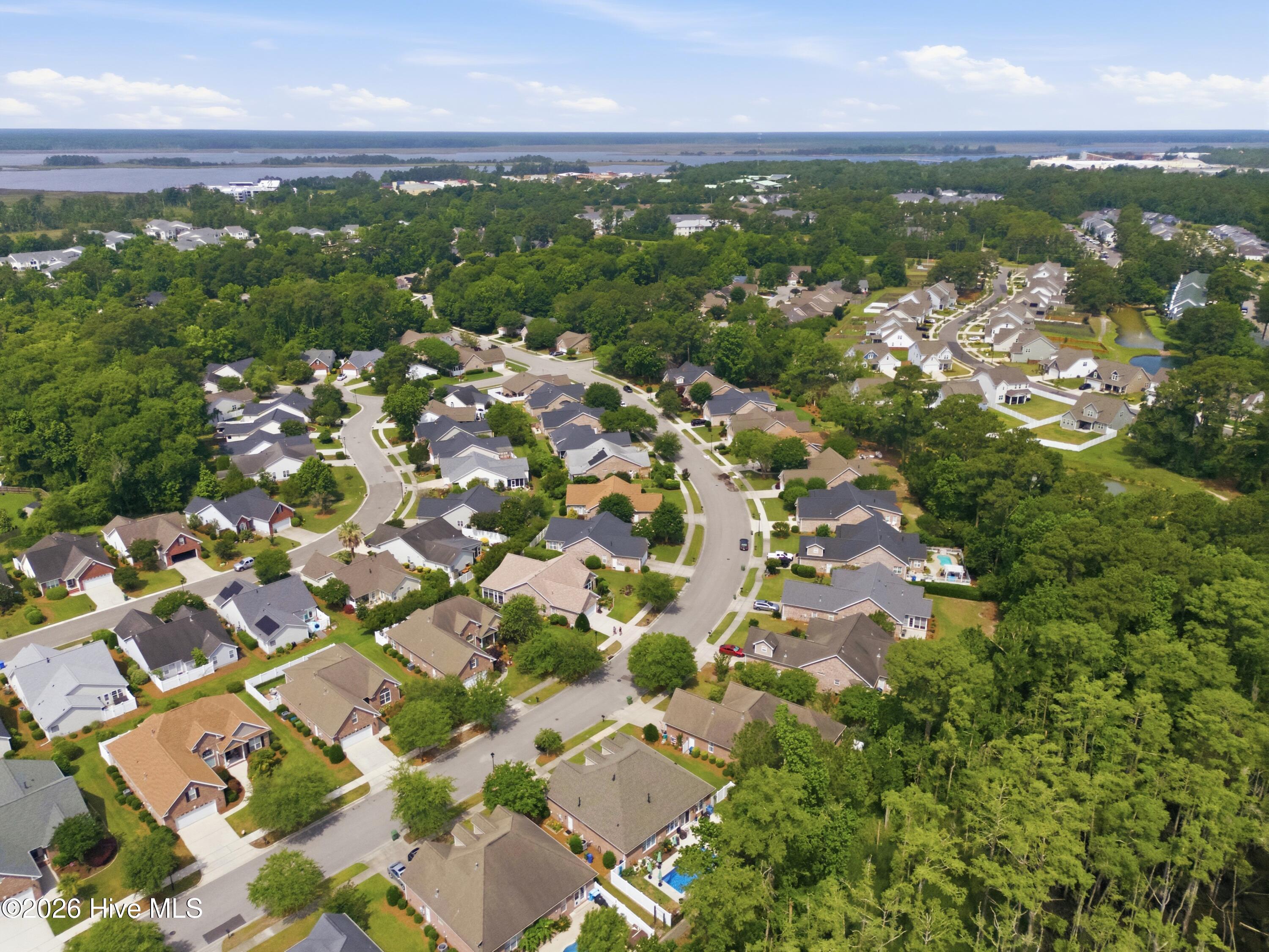 Welcome to this beautifully updated brick home featuring 4 bedrooms an – image 23