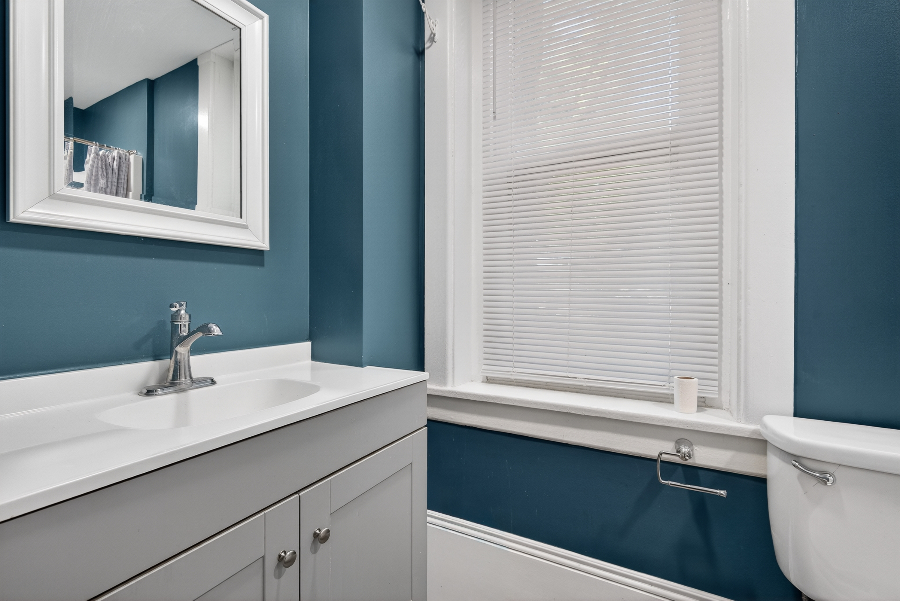 Endless possibilities await at 4023 Minute Drive! This unique and beau – image 13