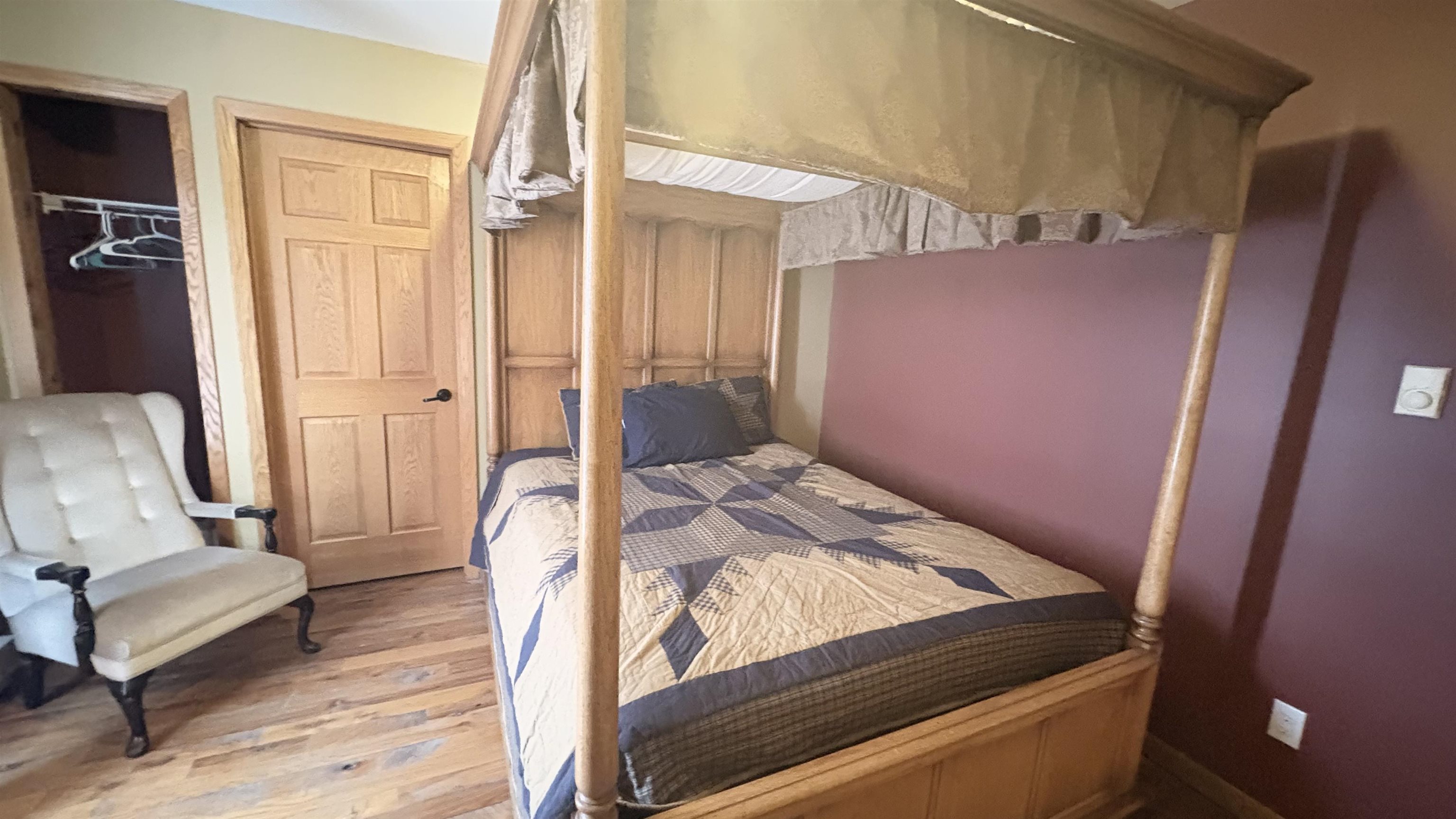 11239 11239 N Loomis, 4, Clare, Michigan, 48617, USA, 11 Bedrooms Bedrooms, ,13 BathroomsBathrooms,Residential,For Sale,11239 N Loomis , 4,a69be9bc-94de-486f-906f-c7f3dd