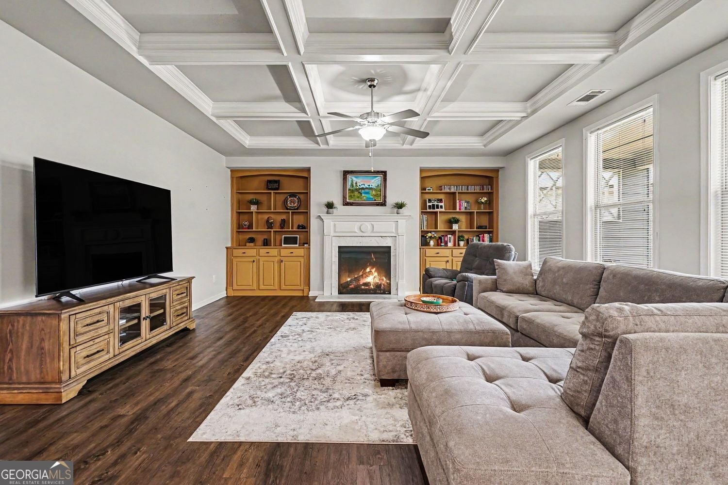 This 2,807 SF, 4-bedroom, 2.5-bath home is nestled in a vibrant commun – image 10