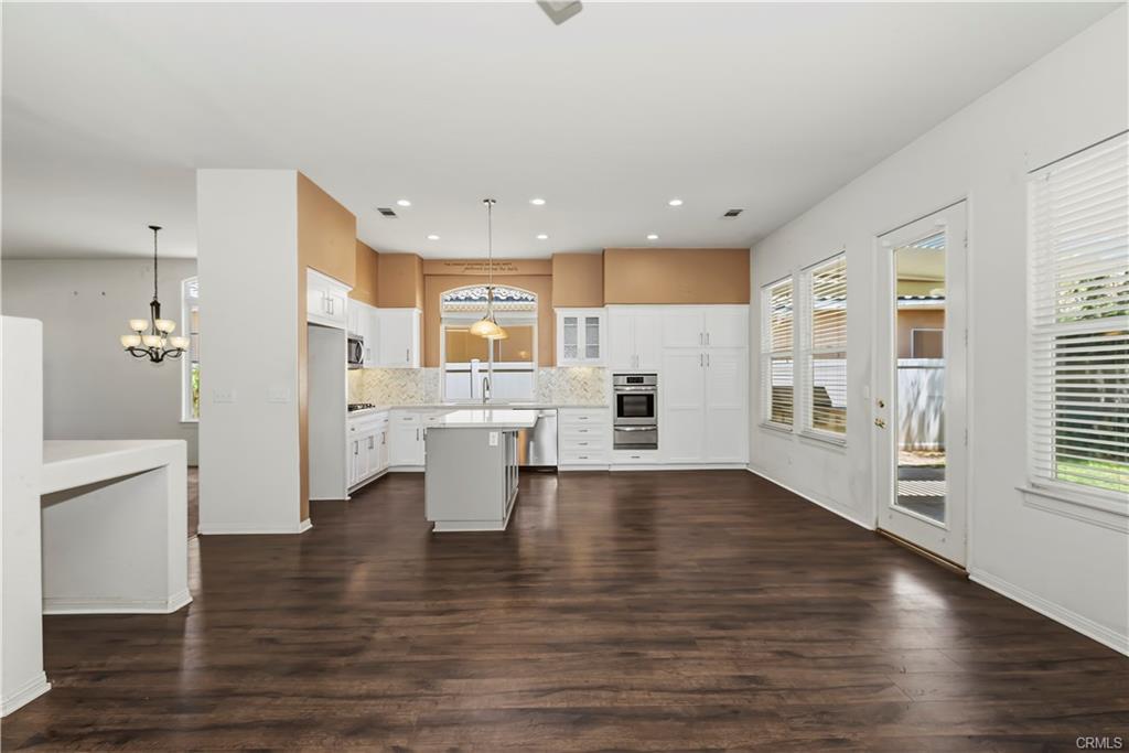 Welcome to this beautifully maintained single-story home located in a – image 11