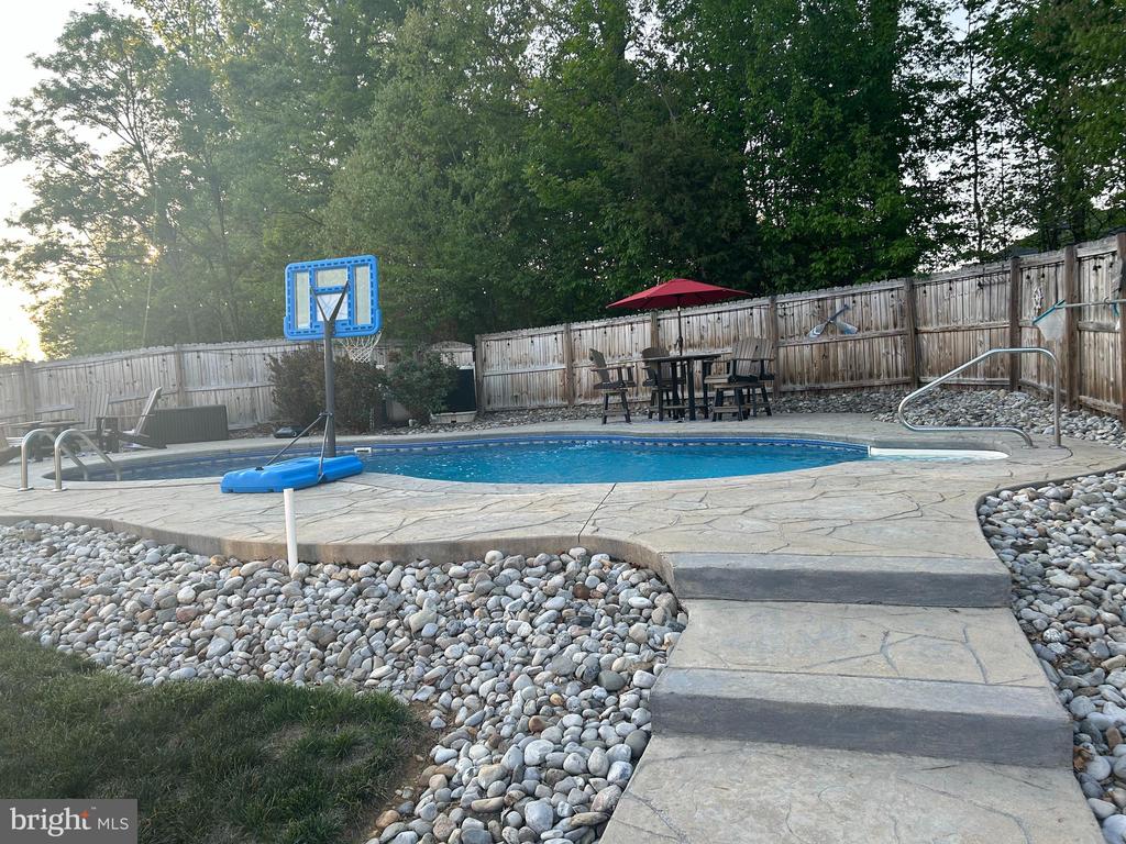 9 9 Sutter Drive, Fredericksburg, Virginia, 22405, USA, 5 Bedrooms Bedrooms, ,5 BathroomsBathrooms,Residential,For Sale,9 Sutter Drive,6112093a-7c20-4b1f-b5cb-6f9b80