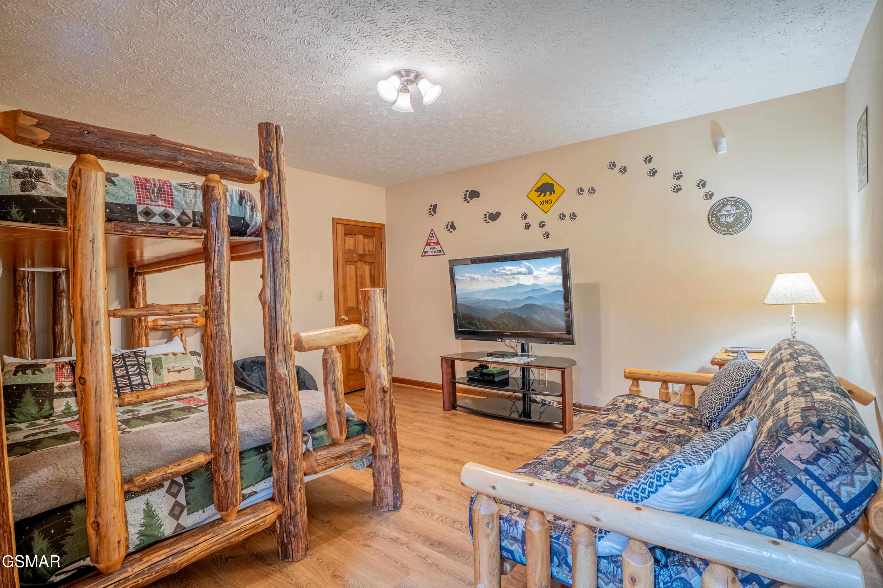 317 317 Matterhorn Drive, Gatlinburg, Tennessee, 37738, USA, 2 Bedrooms Bedrooms, ,3 BathroomsBathrooms,Residential,For Sale,317 Matterhorn Drive,308451