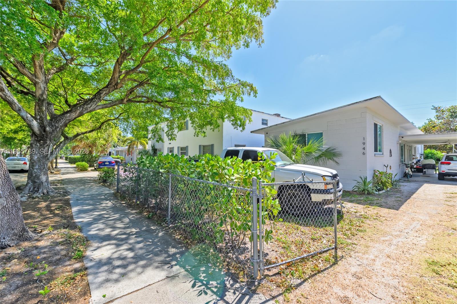 1946 1946 Madison St, Hollywood, Florida, 33020, USA, 2 Bedrooms Bedrooms, ,2 BathroomsBathrooms,Residential,For Sale,1946 Madison St,A11965789