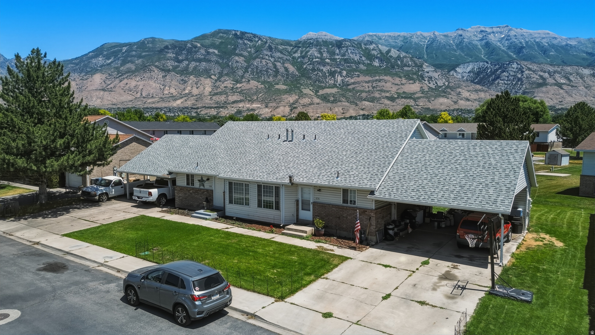 More photos to come. Spacious side-by-side duplex featuring 3 large be – image 2