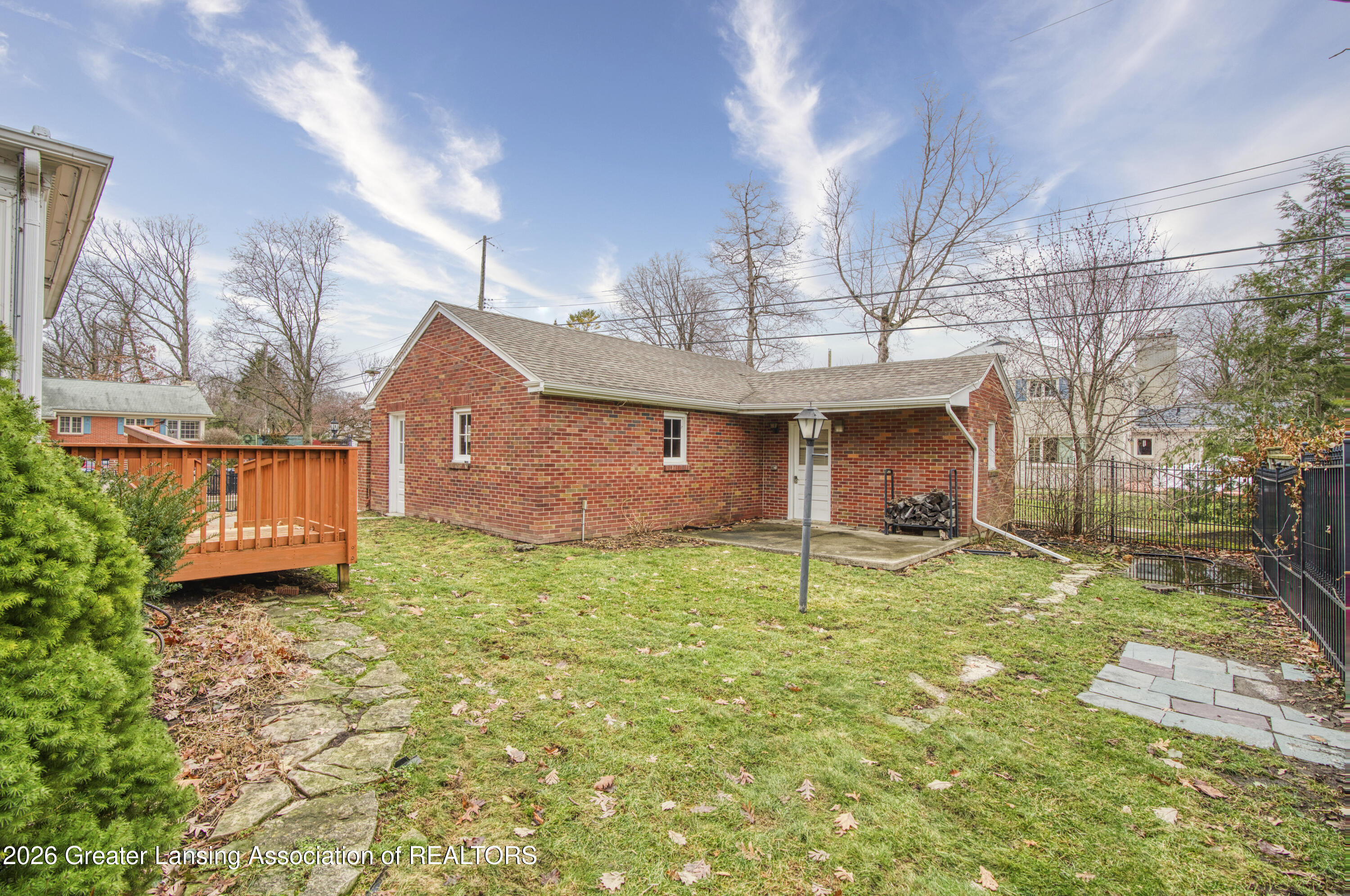 A rare opportunity to score a quintessential Glencairn gem! Gorgeous c – image 7
