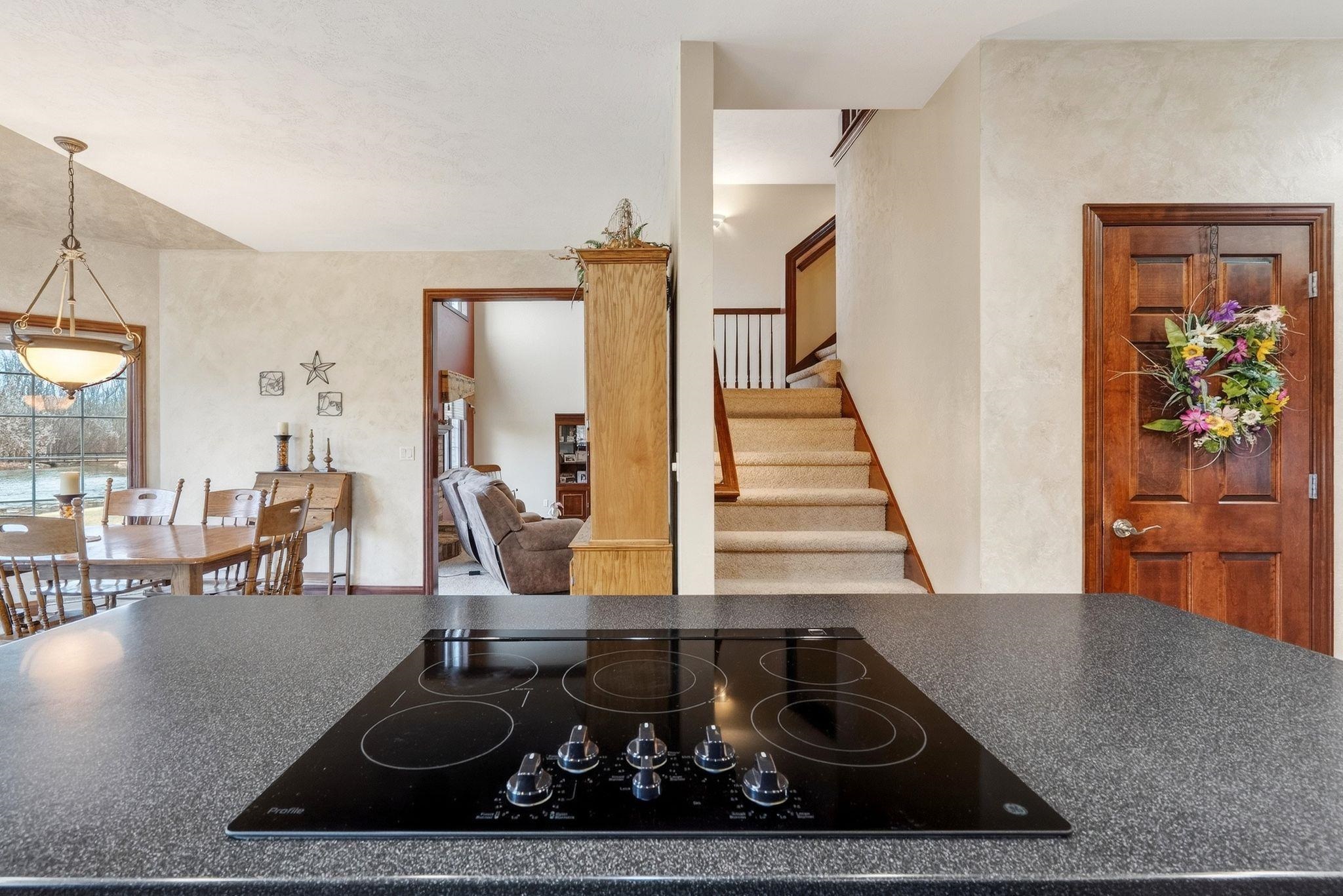 3025 3025 White Birch Street, Kaukauna, Wisconsin, 54130-3934, USA, 4 Bedrooms Bedrooms, ,4 BathroomsBathrooms,Residential,For Sale,3025 White Birch Street,50323173