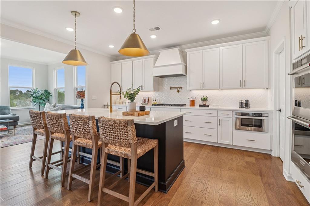Welcome to luxury living in the heart of West Forsyth, where designer – image 7