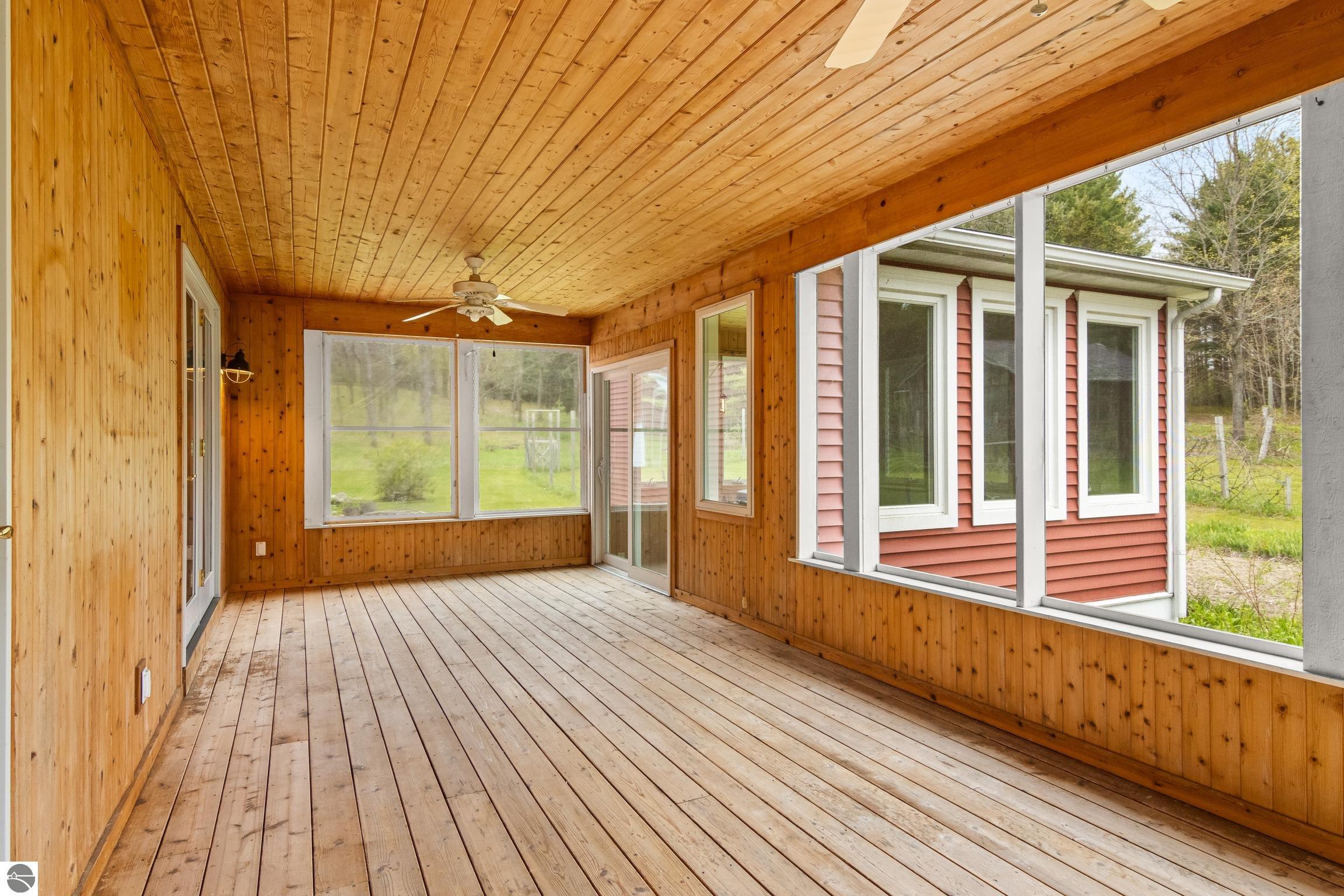 This 3-bedroom, 2.5-bath farmhouse offers a property designed for coun – image 41