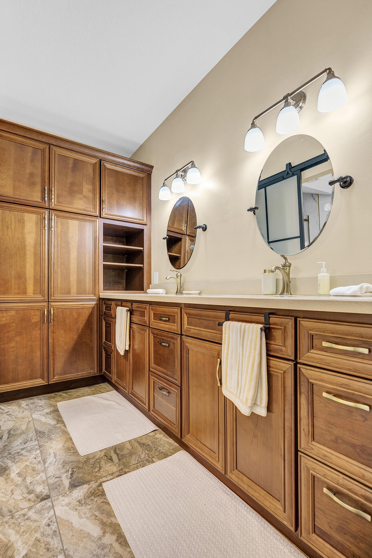 Welcome to Heron Bay, a beautiful and desirable gated community offeri – image 20
