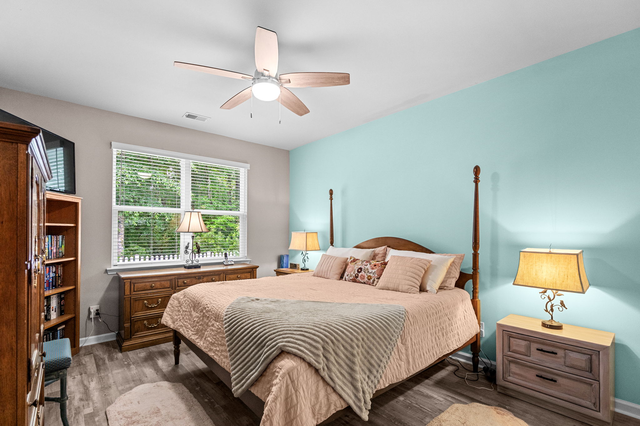 This is a beautifully maintained 4 BR/2BA one level, open concept ranc – image 38