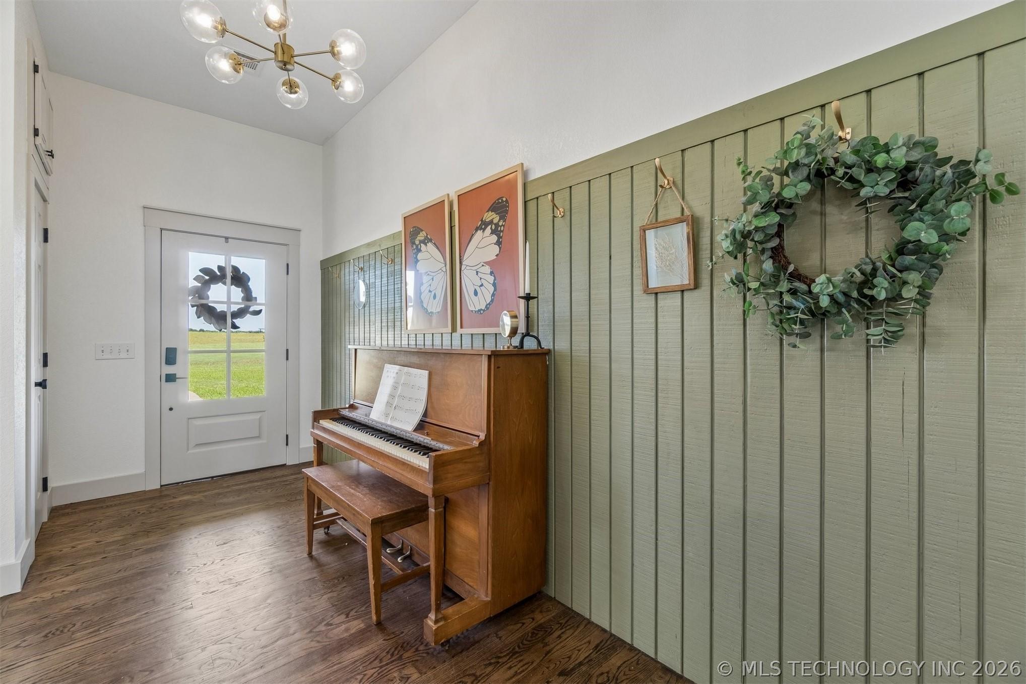 Country Luxury at Its Finest! Nestled on 18 breathtaking acres with pa – image 11