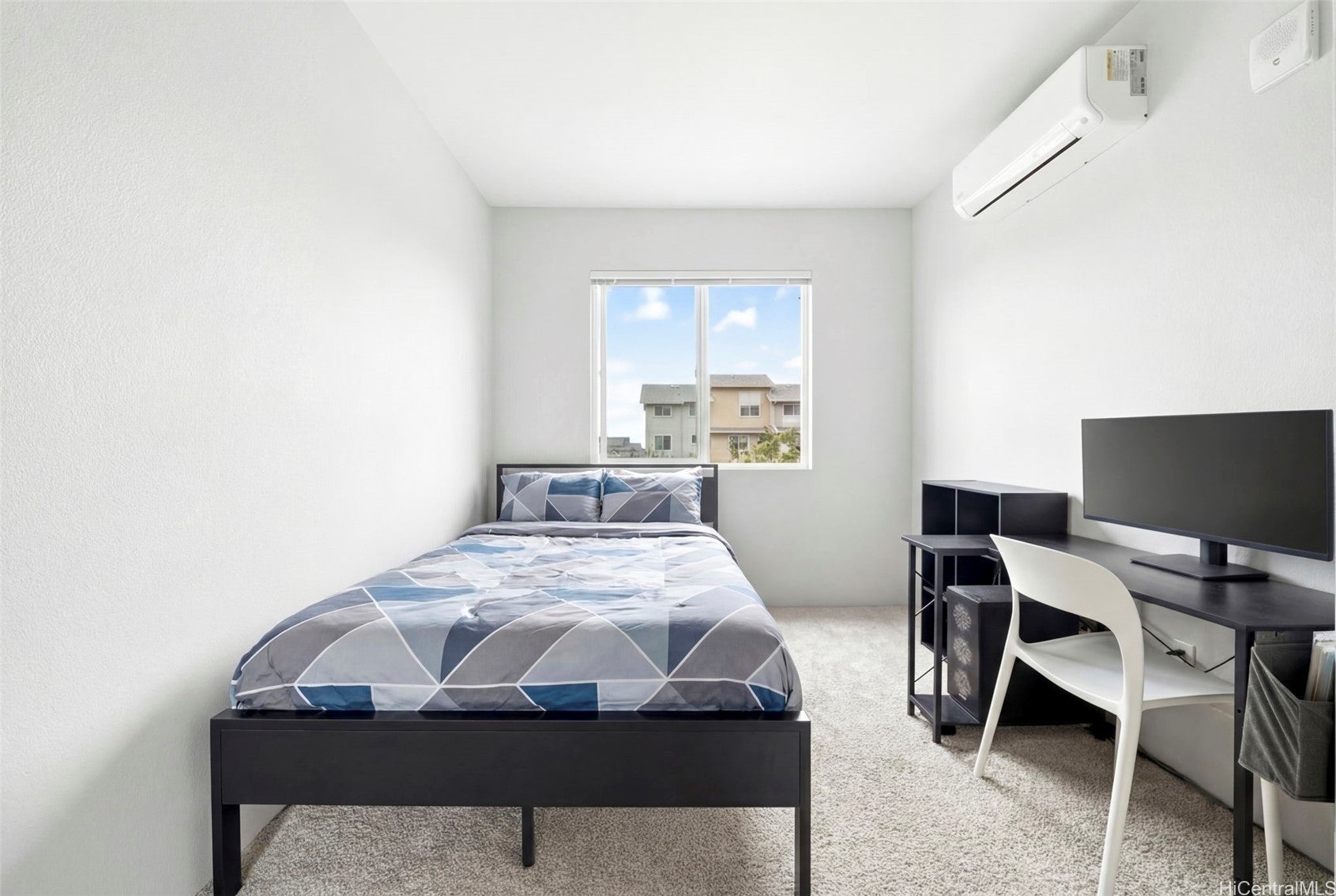 An INCREDIBLE VALUE and RARE opportunity to live, work, and play in Ho – image 12