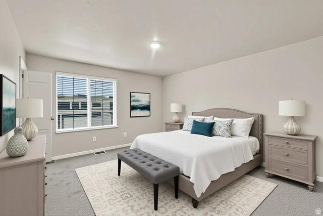 Why wait? Stunning newer construction home in Saratoga Springs with a – image 4
