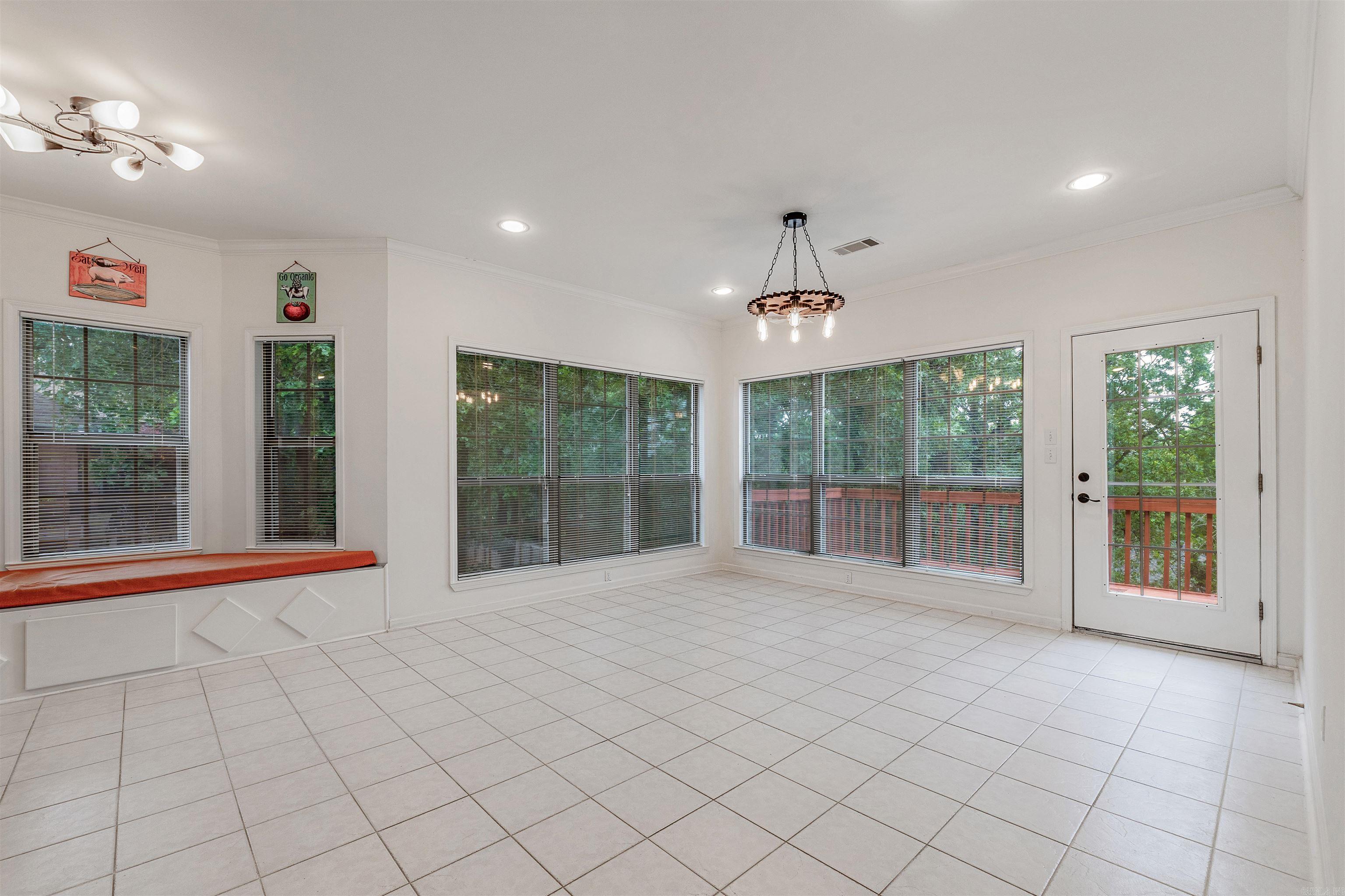 112 112 Miramar Drive, Maumelle, Arkansas, 72113, USA, 4 Bedrooms Bedrooms, ,3 BathroomsBathrooms,Residential,For Sale,112 Miramar Drive,26017475