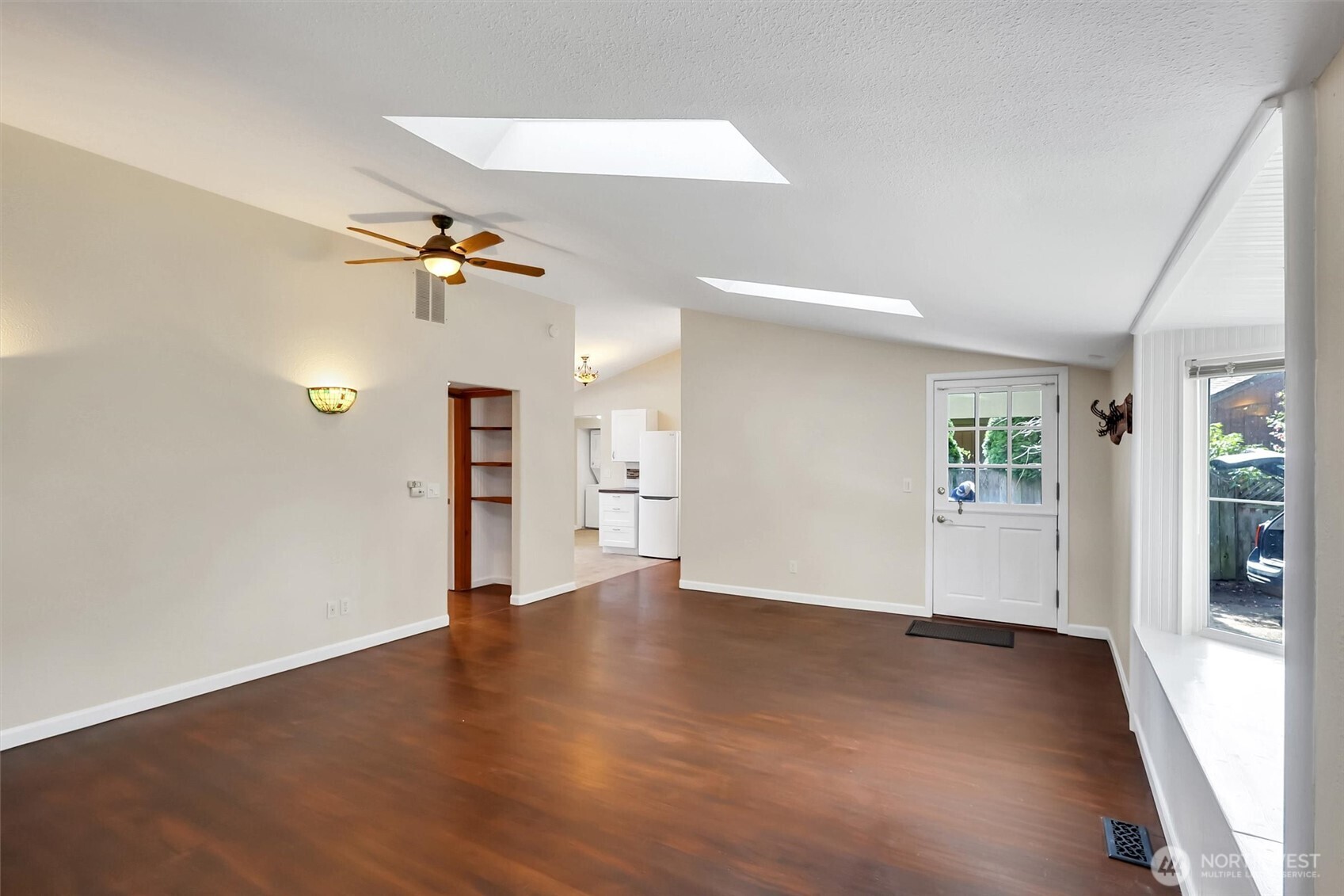 13722 13722 Interlake Avenue, Seattle, Washington, 98133, USA, 2 Bedrooms Bedrooms, ,2 BathroomsBathrooms,Residential,For Sale,13722 Interlake Avenue,2490690