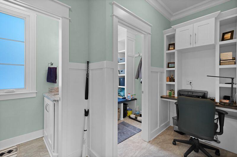 This custom built parade of homes 3 bedroom 2.5 bath ranch offers 82 f – image 82