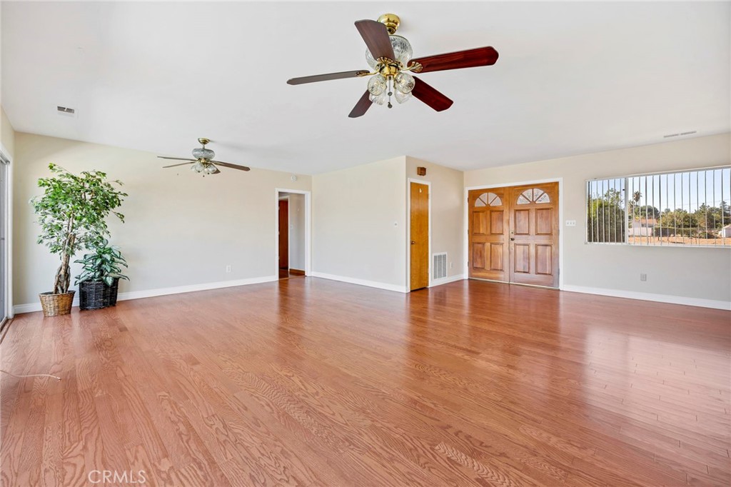 READY FOR A POOL HOME WITH STUNNING VIEWS?! Welcome to 26320 Rim Road, – image 7