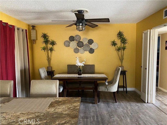 Ranch Style Single story home with over One acre lot - Sits high on a – image 5