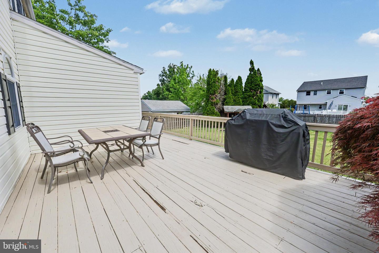 Located in the Ridley school district, dont wait to see this spacious, – image 35