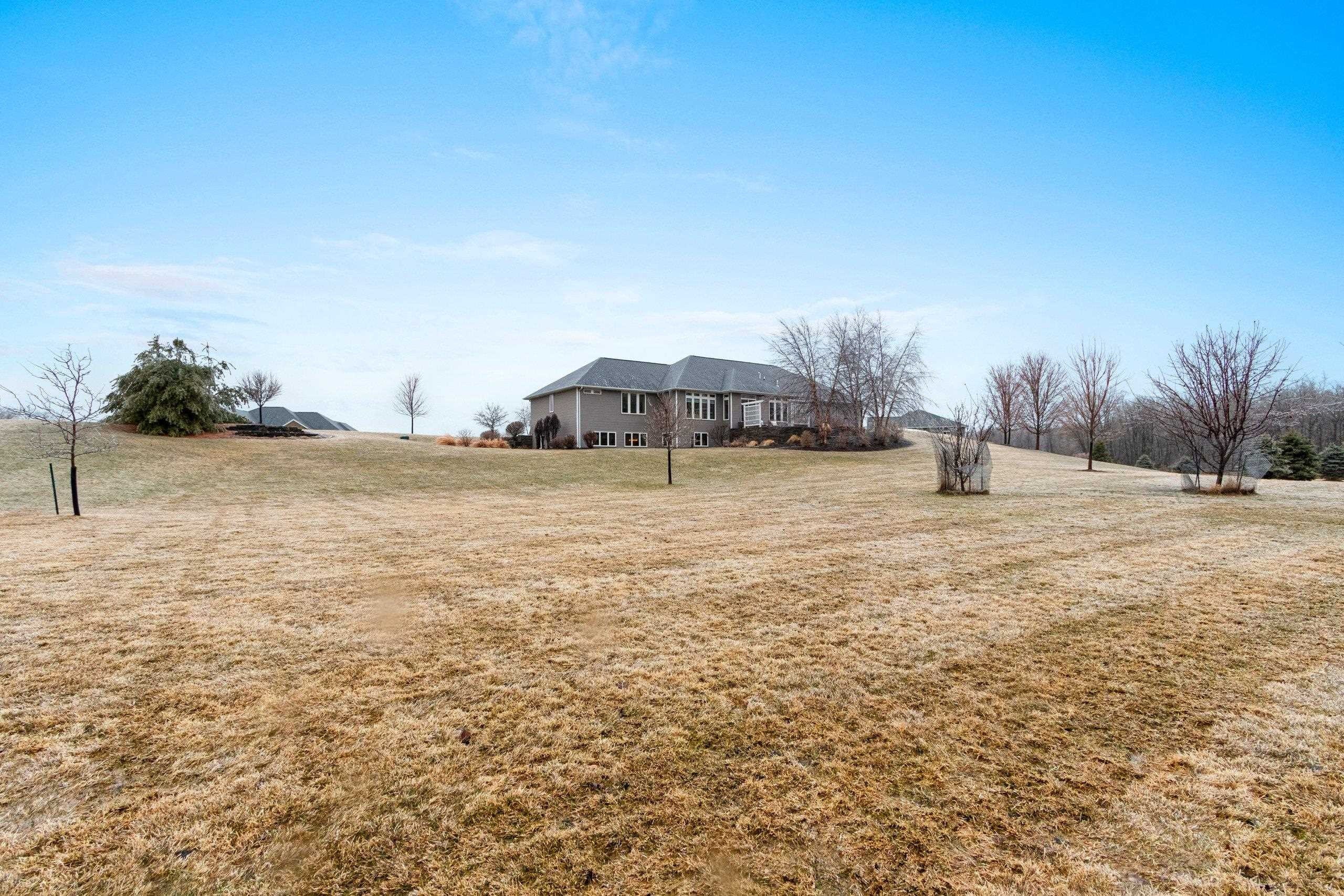 2875 2875 STONE CREEK Circle, SUAMICO, Wisconsin, 54313-9107, USA, 5 Bedrooms Bedrooms, ,4 BathroomsBathrooms,Residential,For Sale,2875 STONE CREEK Circle,7251169f-7e5c-4250-b469-36489d