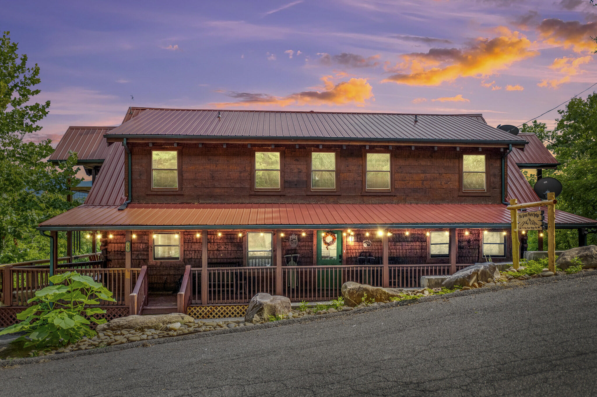 725 725 Big Bear Ridge Road, Gatlinburg, Tennessee, 37738, USA, 5 Bedrooms Bedrooms, ,6 BathroomsBathrooms,Residential,For Sale,725 Big Bear Ridge Road,308006