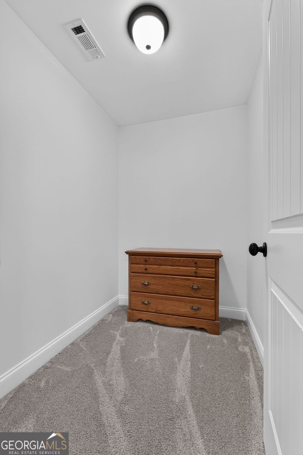 Incredible custom home with tons of bells and whistles in sought after – image 46