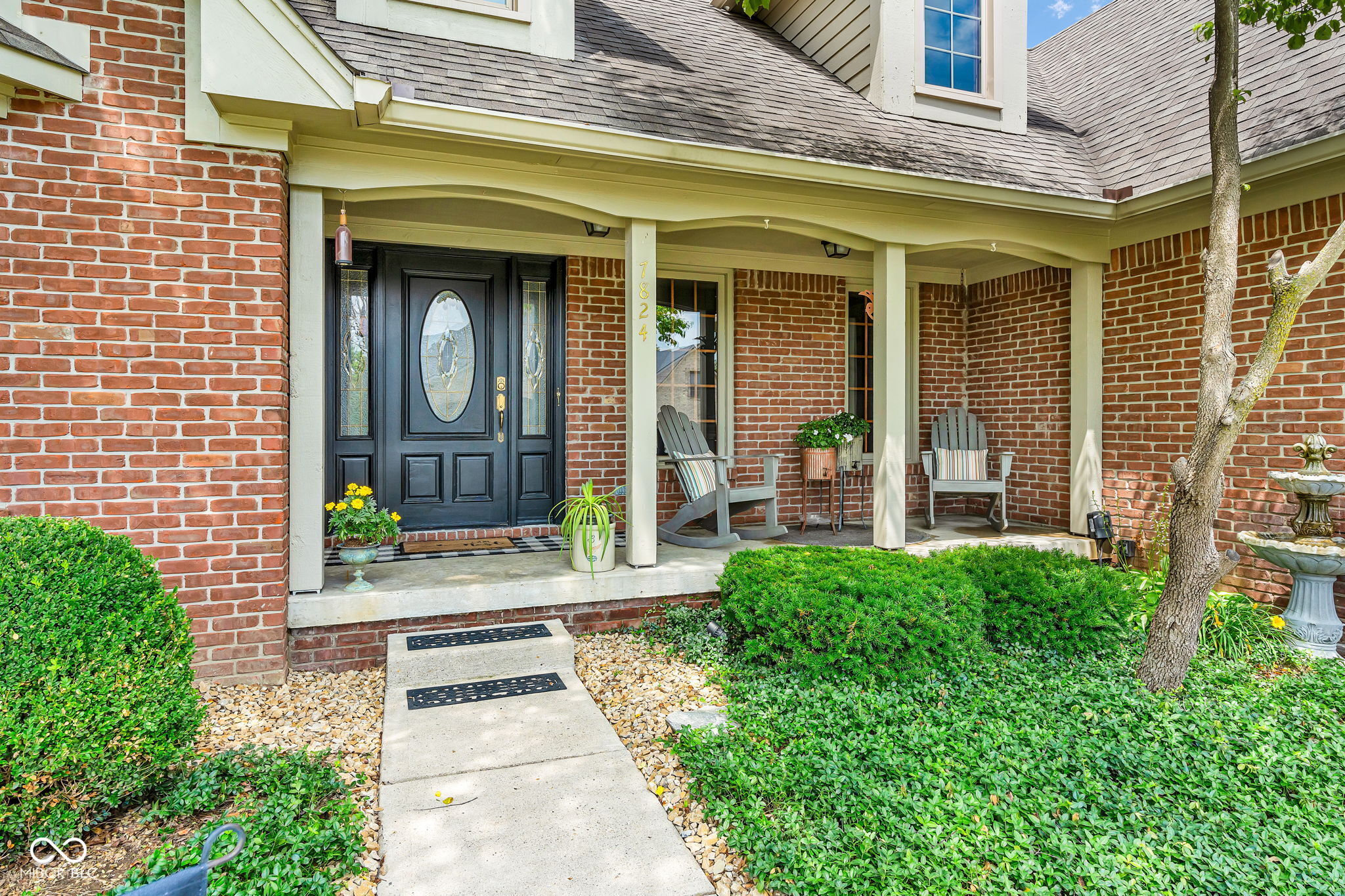 Step inside and instantly feel at home in this custom brick Cape Cod n – image 4