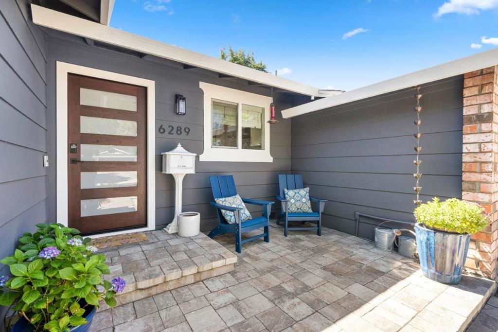 JOY OF LIVING BY THE FOOTHILLS! YOU DEFINITELY HAVE THAT AHHH MOMENT W – image 4