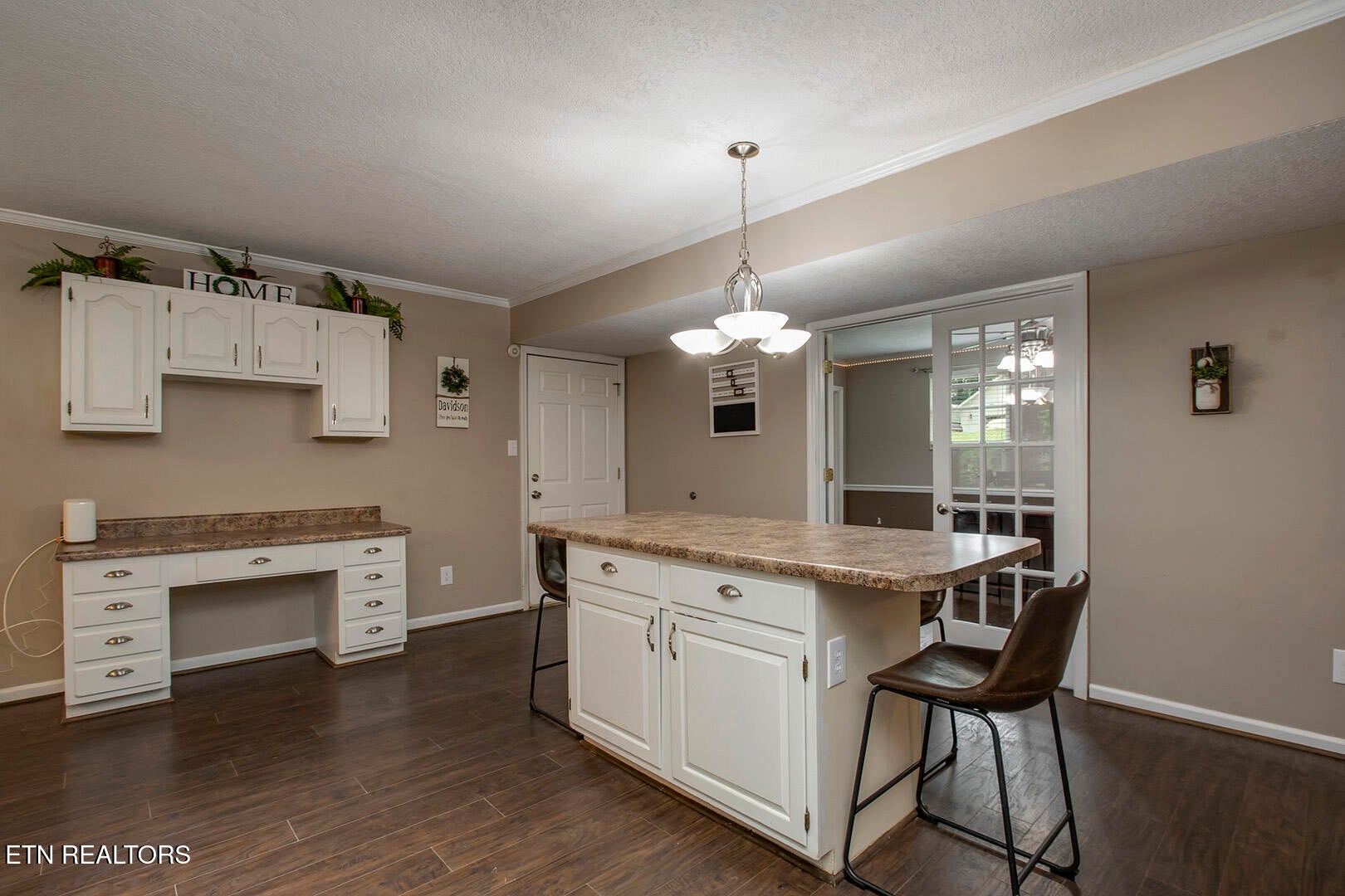 Are you looking for a wonderful home in a desired subdivision in a gre – image 24