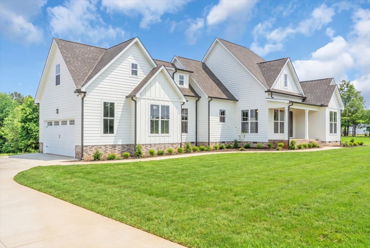 74 74 Summer Lake Ct Lot 16, Winchester, Tennessee, 37398, USA, 3 Bedrooms Bedrooms, ,4 BathroomsBathrooms,Residential,For Sale,74 Summer Lake Ct Lot 16,3232049