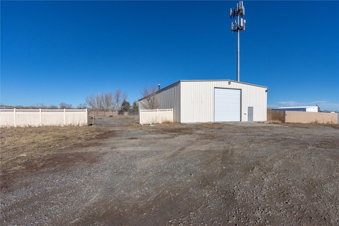 DONT MISS THIS AMAZING OPPORTUNITY! 2.29 acres with no restrictions we – image 23