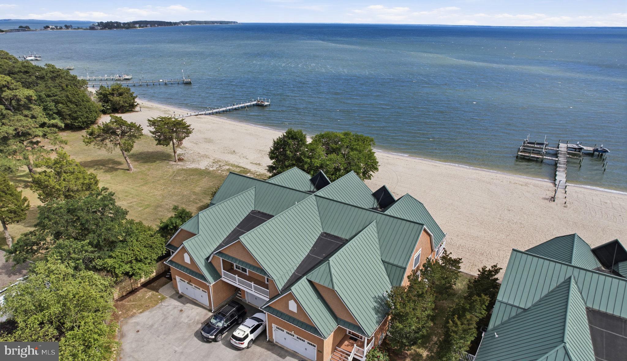 Enjoy effortless waterfront living in Southern Maryland from this prem – image 6