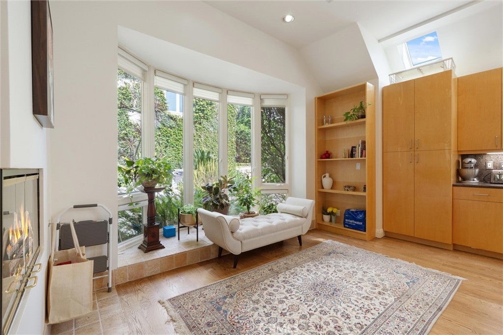 2127 2127 Kress Street, Hollywood Hills, California, 90046, USA, 4 Bedrooms Bedrooms, ,1 BathroomBathrooms,Residential,For Sale,2127 Kress Street,WS26032674