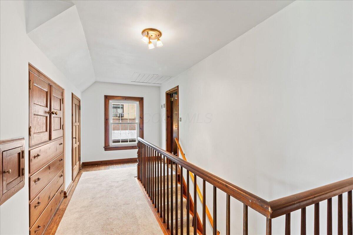 107 107 N Stanwood Road, Bexley, Ohio, 43209, USA, 4 Bedrooms Bedrooms, ,2 BathroomsBathrooms,Residential,For Sale,107 N Stanwood Road,226021121